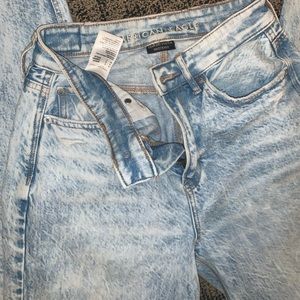 American Eagle 90s Boyfriend Acid wash Jeans!